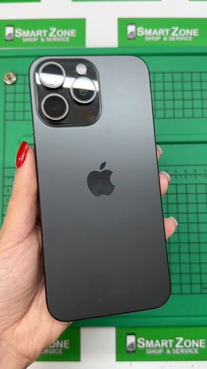 Din păcate asta se întâmplă când clienții noștri încearcă să își repare singuri telefoanele acasă … 😅 
 #smartzonegsm #fypシ゚ #ServiceGSM #Timisoara #romania #apple #repair