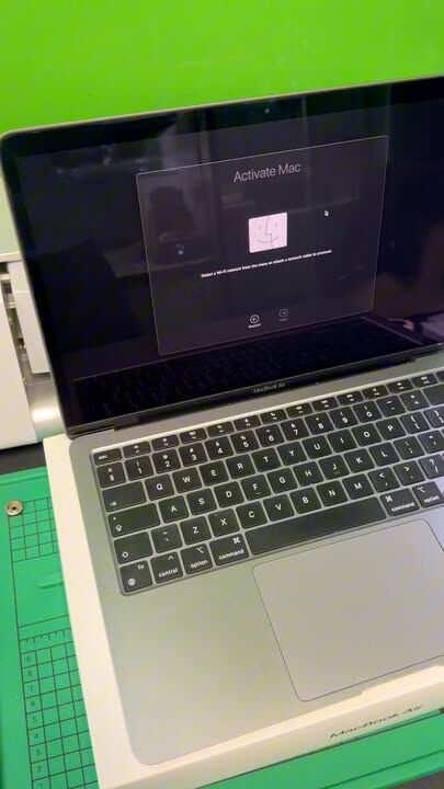 Curățare profesională MacBook Timișoara , Str Arieș nr 14 
.
.

#smartzonegsm #reparatiitelefoane #ServiceGSM #timisoara #Macbook #macbookrepair