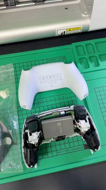 Ce preferi să vii la service sau să repari acasă ? 🫣 

#ServiceGSM #smartzonegsm #reparatiitelefoane #timisoara #servicegsmtimisoara